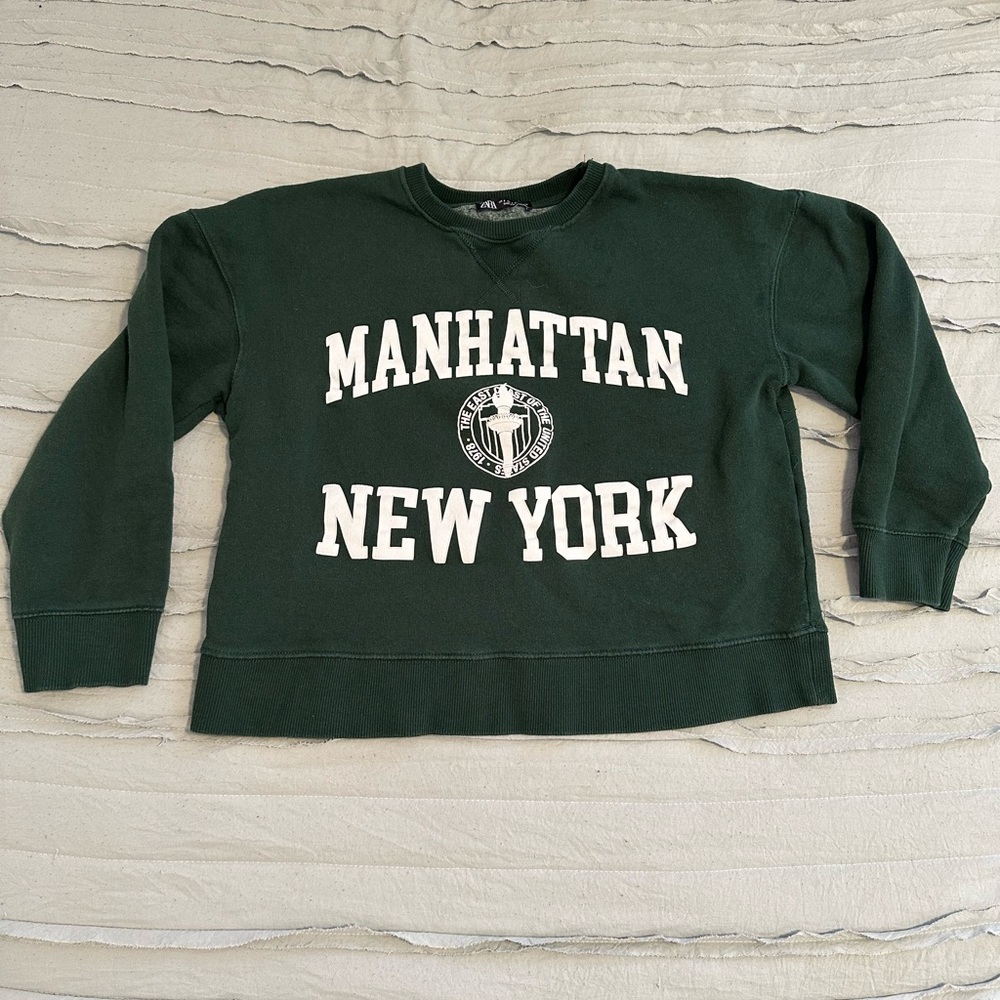 Cropped Zara Manhattan Sweatshirt | Size S